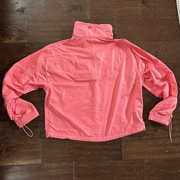 Lululemon-Lightweight Cropped Track Jacket-Raspberry Cream-size 8-NWOT - Picture 3 of 14